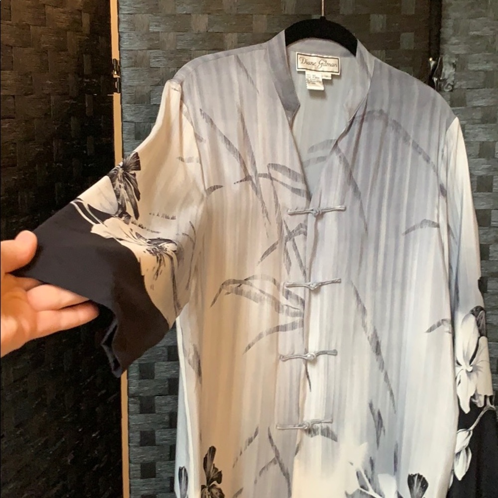 Blouse - Picture 3 of 6
